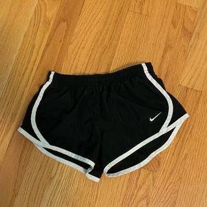 girls size xs nike shorts